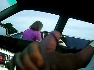 子供の友人が運転に関する理論的な知識を強 ...