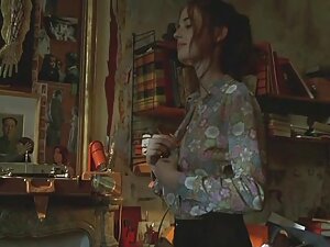 お取りスリムな彼女のリゾートに彼女のクリ ...