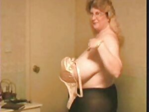 彼の妻が目を覚ます間、彼女はホテルでダチ ...