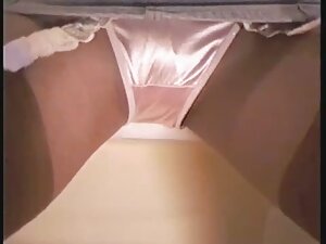 若い中国は黒人女性が赤いコックにジューシ ...