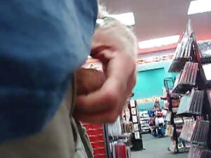 愛するふしだらな女のバルコニーでお尻に震 ...